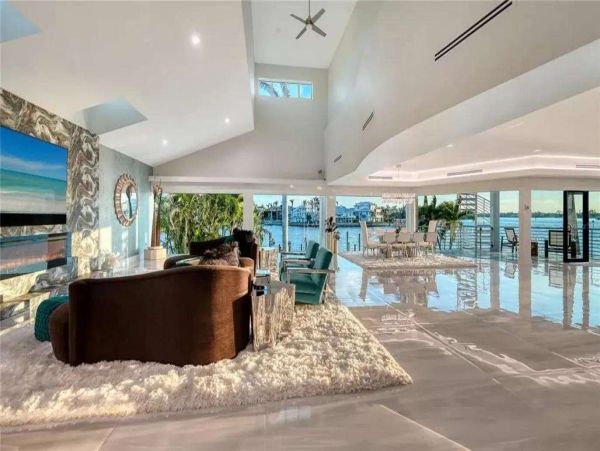 Luxury Sarasota Bayfront Retreat - Private Dock, Heated Pool & Spa near Siesta Key