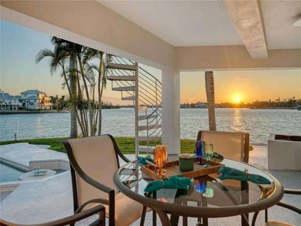 Luxury Sarasota Bayfront Retreat - Private Dock, Heated Pool & Spa near Siesta Key