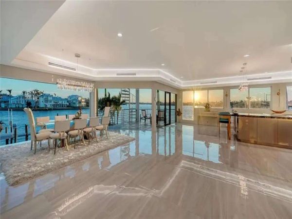 Luxury Sarasota Bayfront Retreat - Private Dock, Heated Pool & Spa near Siesta Key