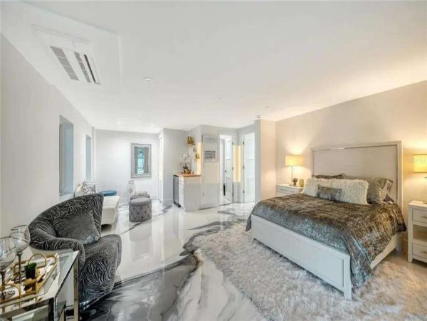 Luxury Sarasota Bayfront Retreat - Private Dock, Heated Pool & Spa near Siesta Key