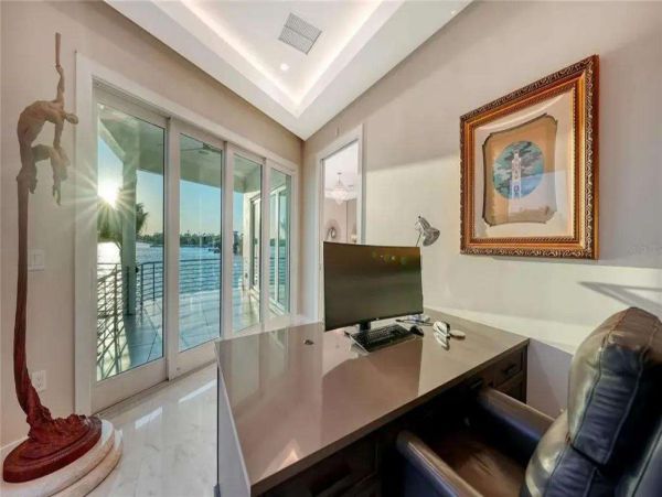 Luxury Sarasota Bayfront Retreat - Private Dock, Heated Pool & Spa near Siesta Key