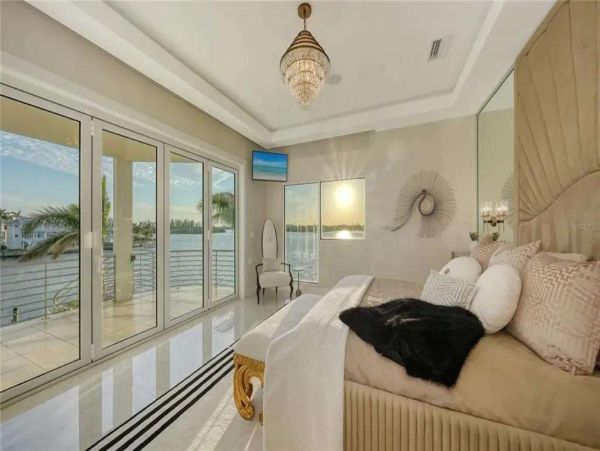 Luxury Sarasota Bayfront Retreat - Private Dock, Heated Pool & Spa near Siesta Key