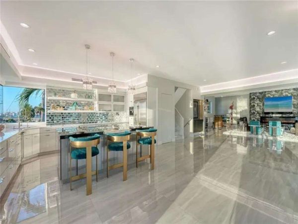 Luxury Sarasota Bayfront Retreat - Private Dock, Heated Pool & Spa near Siesta Key