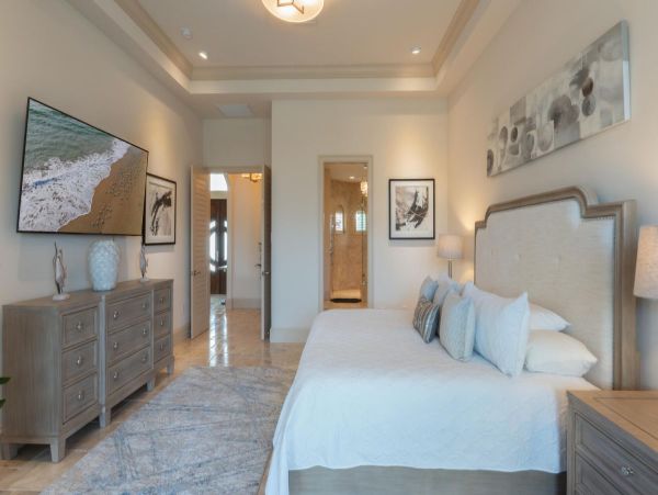 Luxury Marco Island Waterfront Rentals - Private Pool, Spa & Dock Access