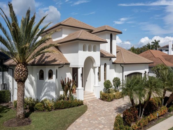 Luxury Marco Island Waterfront Rentals - Private Pool, Spa & Dock Access