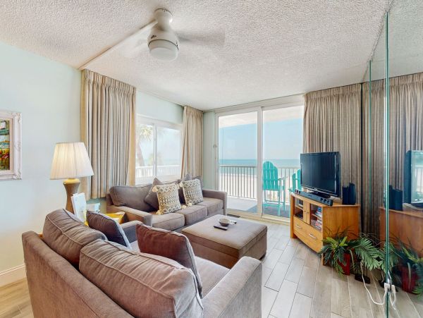 Oceanfront Condo Indian Shores Vacation Rental - Private Balcony & Heated Pool