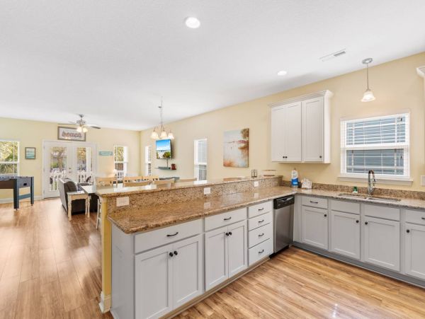 Luxury 5 Bedroom House Surfside Beach Rental - Private Heated Pool & Bunk Room