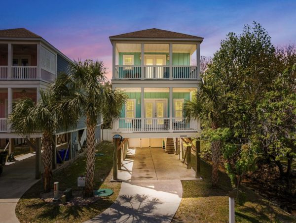 Luxury 5 Bedroom House Surfside Beach Rental - Private Heated Pool & Bunk Room