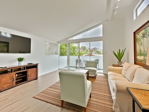 Luxury La Jolla Vacation Home - Walk to Beach & Town, Private Jacuzzi