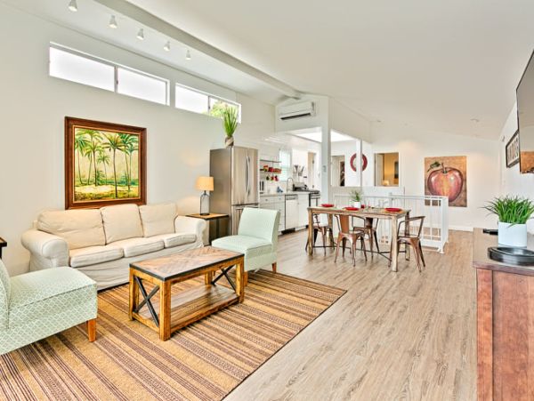 Luxury La Jolla Vacation Home - Walk to Beach & Town, Private Jacuzzi