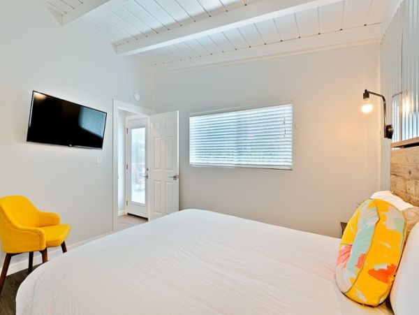 Luxury La Jolla Vacation Home - Walk to Beach & Town, Private Jacuzzi