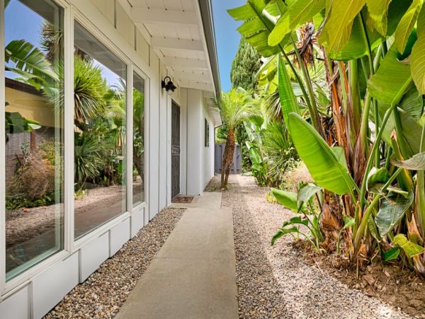 Luxury La Jolla Vacation Home - Walk to Beach & Town, Private Jacuzzi