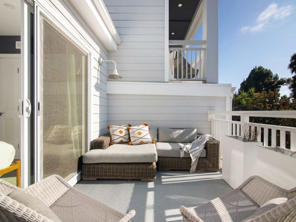 Luxury La Jolla Vacation Home - Walk to Beach, Hot Tub & Kids Room