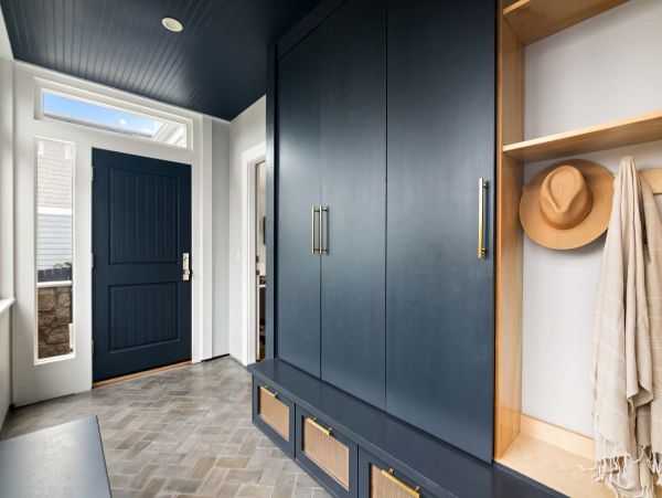 Luxury La Jolla Vacation Home - Walk to Beach, Hot Tub & Kids Room
