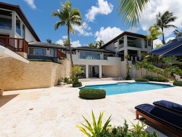 Nassau Oceanfront Luxury Villa - Private Bahamas Beach Rental