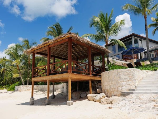 Nassau Oceanfront Luxury Villa - Private Bahamas Beach Rental