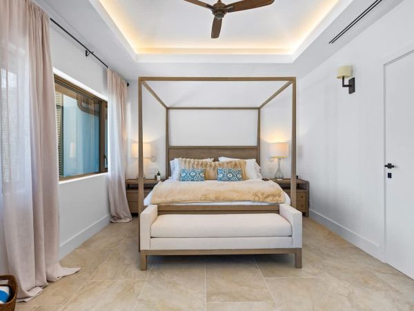 Nassau Oceanfront Luxury Villa - Private Bahamas Beach Rental