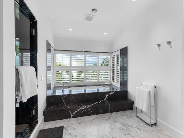 Nassau Oceanfront Luxury Villa - Private Bahamas Beach Rental