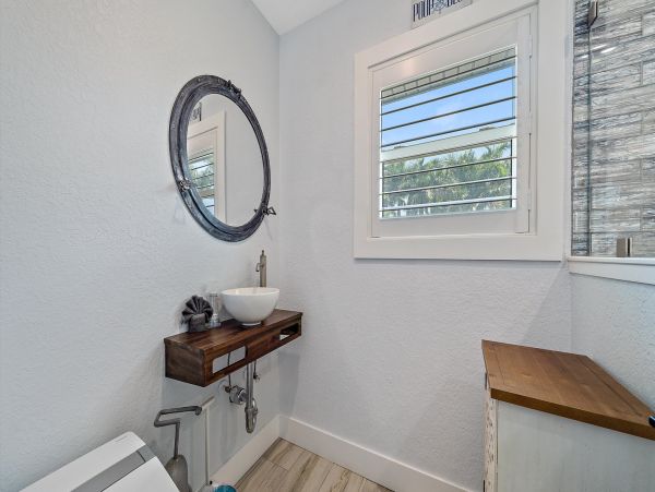 Longboat Key Luxury Vacation Rental - Florida Canal Front Estate