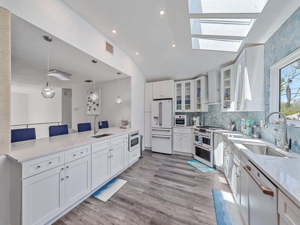 Longboat Key Luxury Vacation Rental - Florida Canal Front Estate