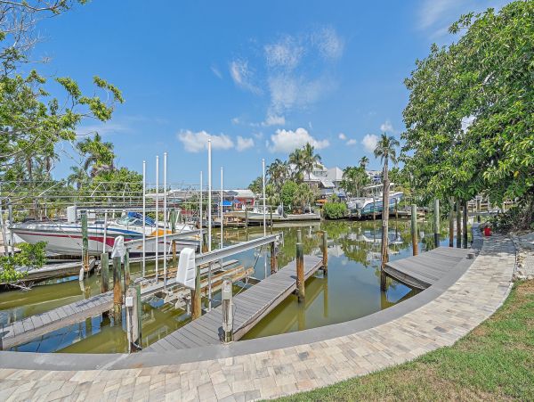 Longboat Key Luxury Vacation Rental - Florida Canal Front Estate