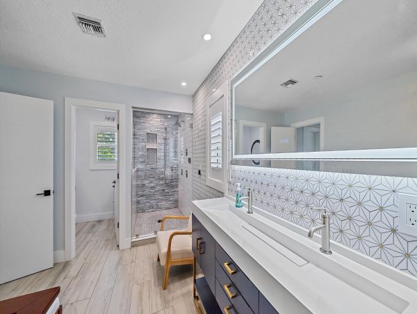 Longboat Key Luxury Vacation Rental - Florida Canal Front Estate
