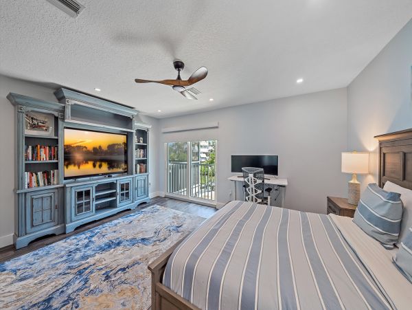 Longboat Key Luxury Vacation Rental - Florida Canal Front Estate