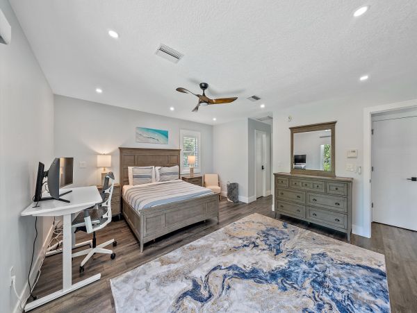 Longboat Key Luxury Vacation Rental - Florida Canal Front Estate