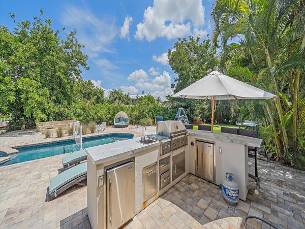 Longboat Key Luxury Vacation Rental - Florida Canal Front Estate