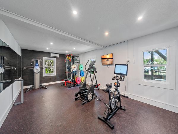 Longboat Key Luxury Vacation Rental - Florida Canal Front Estate
