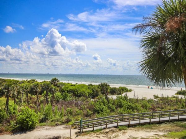 Sanibel Island Partial Gulf views Beach Vacation Condo