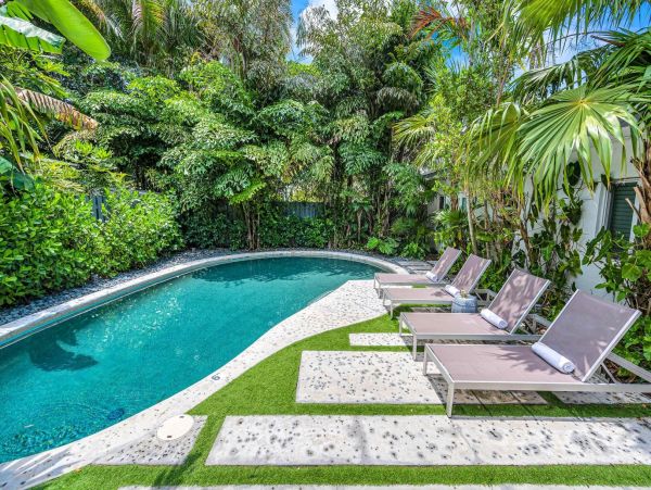 Luxury Beach Retreat in Fort Lauderdale - South Florida Oasis