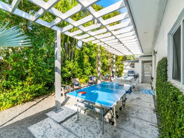 Luxury Beach Retreat in Fort Lauderdale - South Florida Oasis
