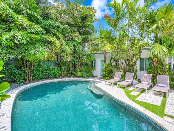 Luxury Beach Retreat in Fort Lauderdale - South Florida Oasis