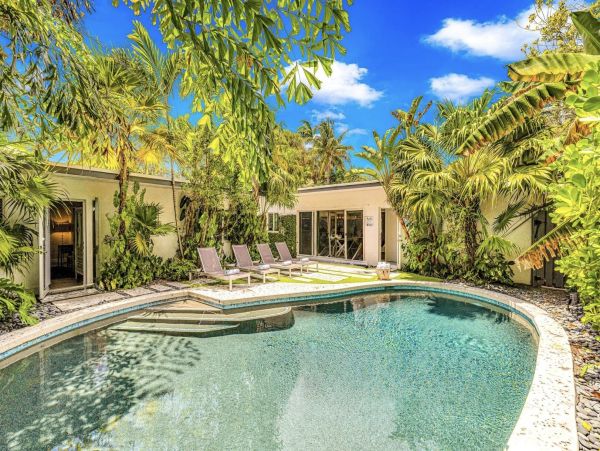 Luxury Beach Retreat in Fort Lauderdale - South Florida Oasis