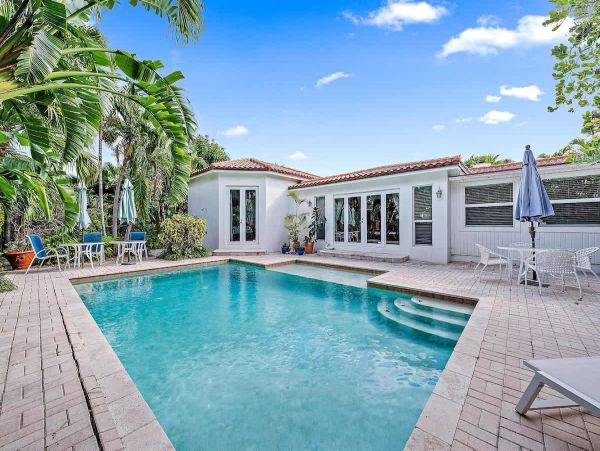 Elegant West Palm Beach Vacation Home with Private Pool & Modern Comforts