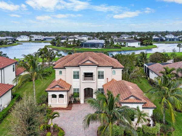 Luxury Naples, FL Vacation Rental - Golf Course Estate