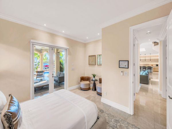 Waterfront Luxury Vacation Rental - Mediterranean - Style Villa with Private Dock