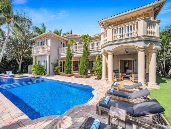 Waterfront Luxury Vacation Rental - Mediterranean - Style Villa with Private Dock