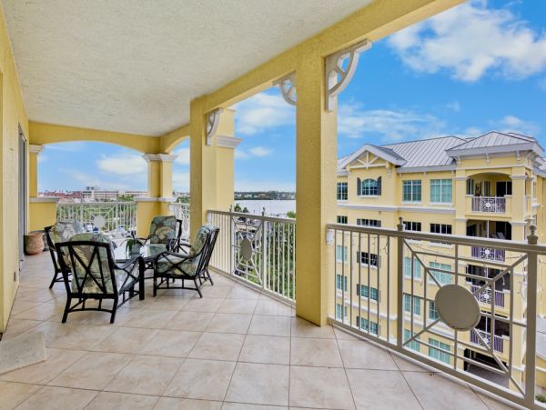 Luxury Penthouse in Siesta Key - 3 Bedroom Condo Your Ideal Beach Getaway