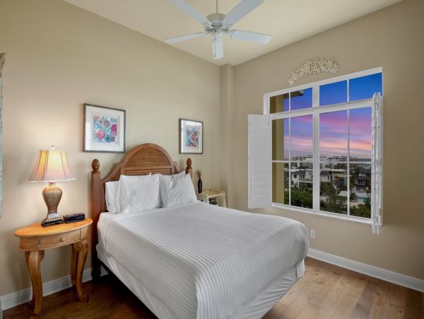 Luxury Penthouse in Siesta Key - 3 Bedroom Condo Your Ideal Beach Getaway