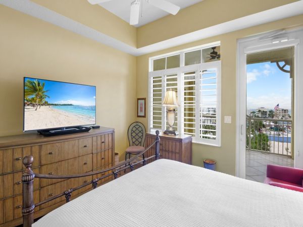 Luxury Penthouse in Siesta Key - 3 Bedroom Condo Your Ideal Beach Getaway