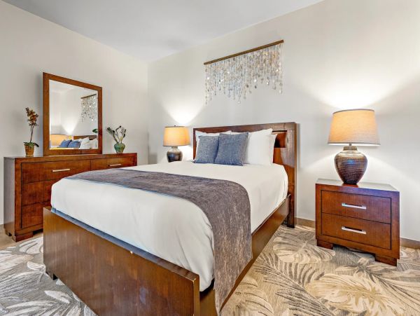 Luxury 7th-Floor Suite with Ocean Views in Kaanapali, Maui