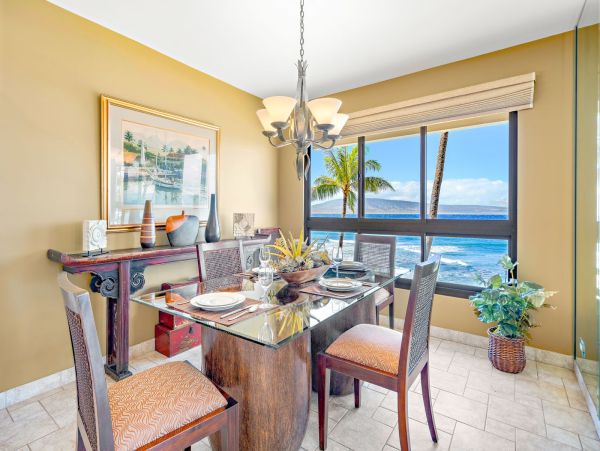 Luxurious Oceanfront 2-Bedroom Residence in Kaanapali - Great Resort Amenities