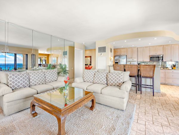 Luxurious Oceanfront 2-Bedroom Residence in Kaanapali - Great Resort Amenities