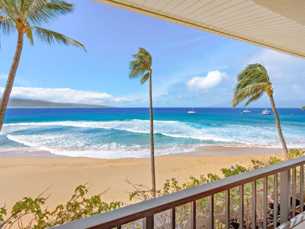 Luxurious Oceanfront 2-Bedroom Residence in Kaanapali - Great Resort Amenities