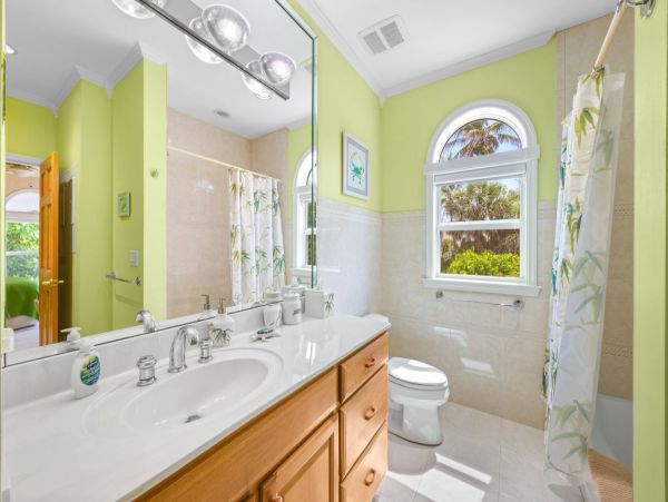 Luxurious Beachfront Four Bedroom Home with Breathtaking Gulf & Bay Views