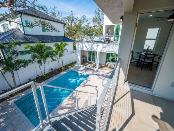 Luxurious 6-Bedroom Sarasota  Pool & Main House & Guest House Rooftop Terrace