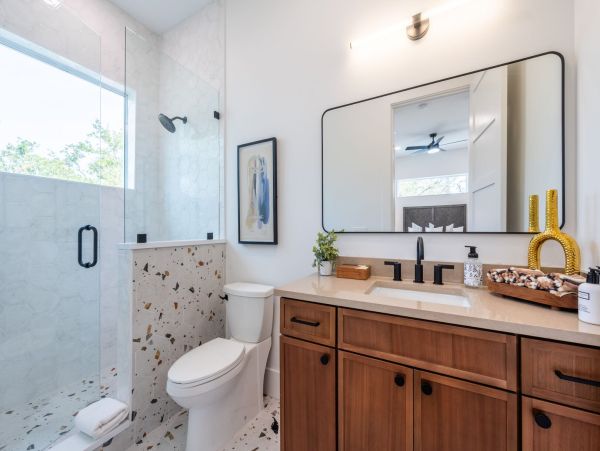 Luxurious 6-Bedroom Sarasota  Pool & Main House & Guest House Rooftop Terrace
