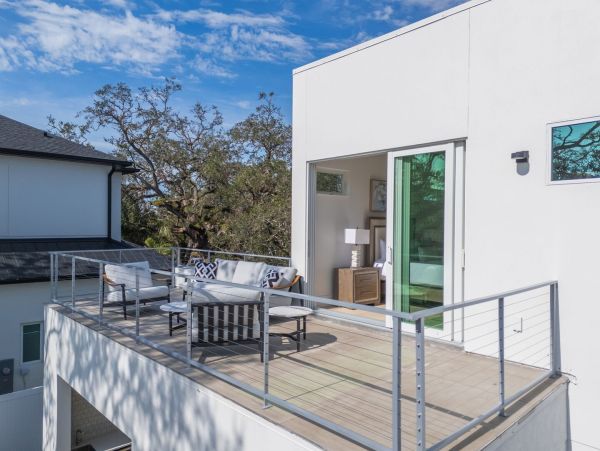 Luxurious 6-Bedroom Sarasota  Pool & Main House & Guest House Rooftop Terrace